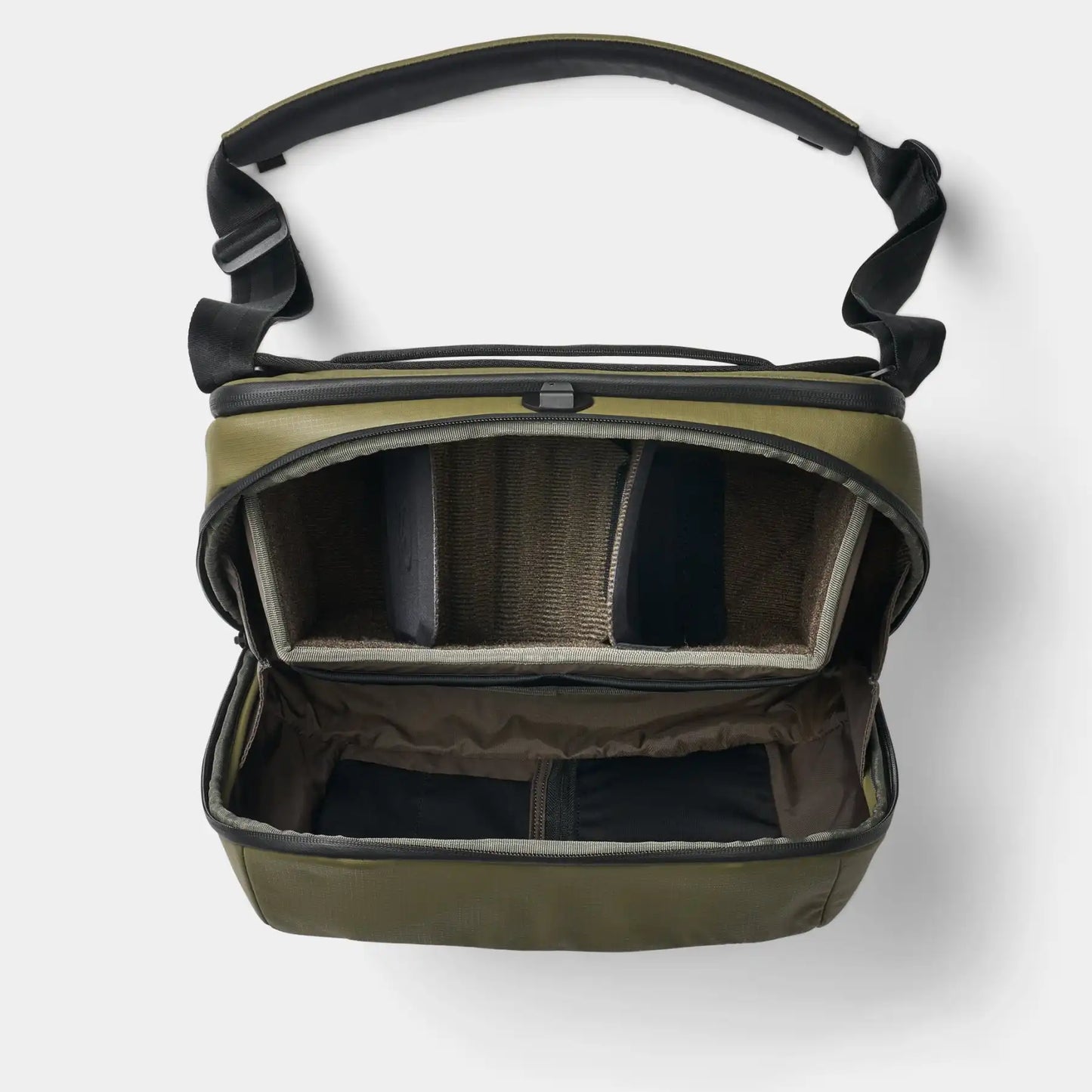 McKinnon Camera Messenger 13L